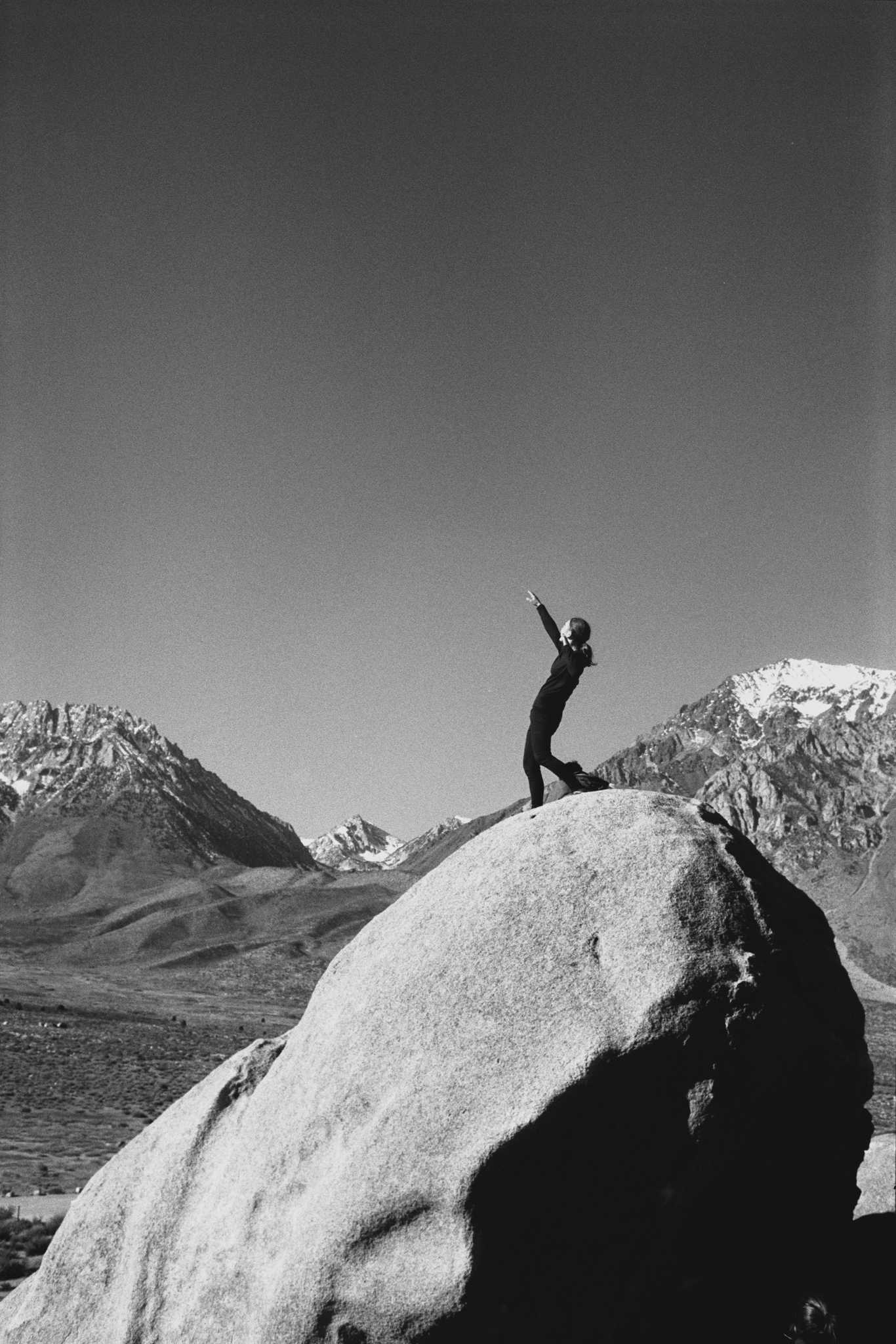 Nikonos V | Nikon 35mm f/2.5 | Kodak Tri-X 400

Digitized with Canon EOS Rebel T7 w/Tamron 90mm f/2.8 Macro | Skier Sunray Box 3
| Skier Sunray Box 3

Lab developed in

Negative Lab Pro v2.2.0 | Color Model: B+W | Pre-Sat: 3 | Tone Profile: LAB –
Standard | WB: Auto-Neutral | LUT: Frontier