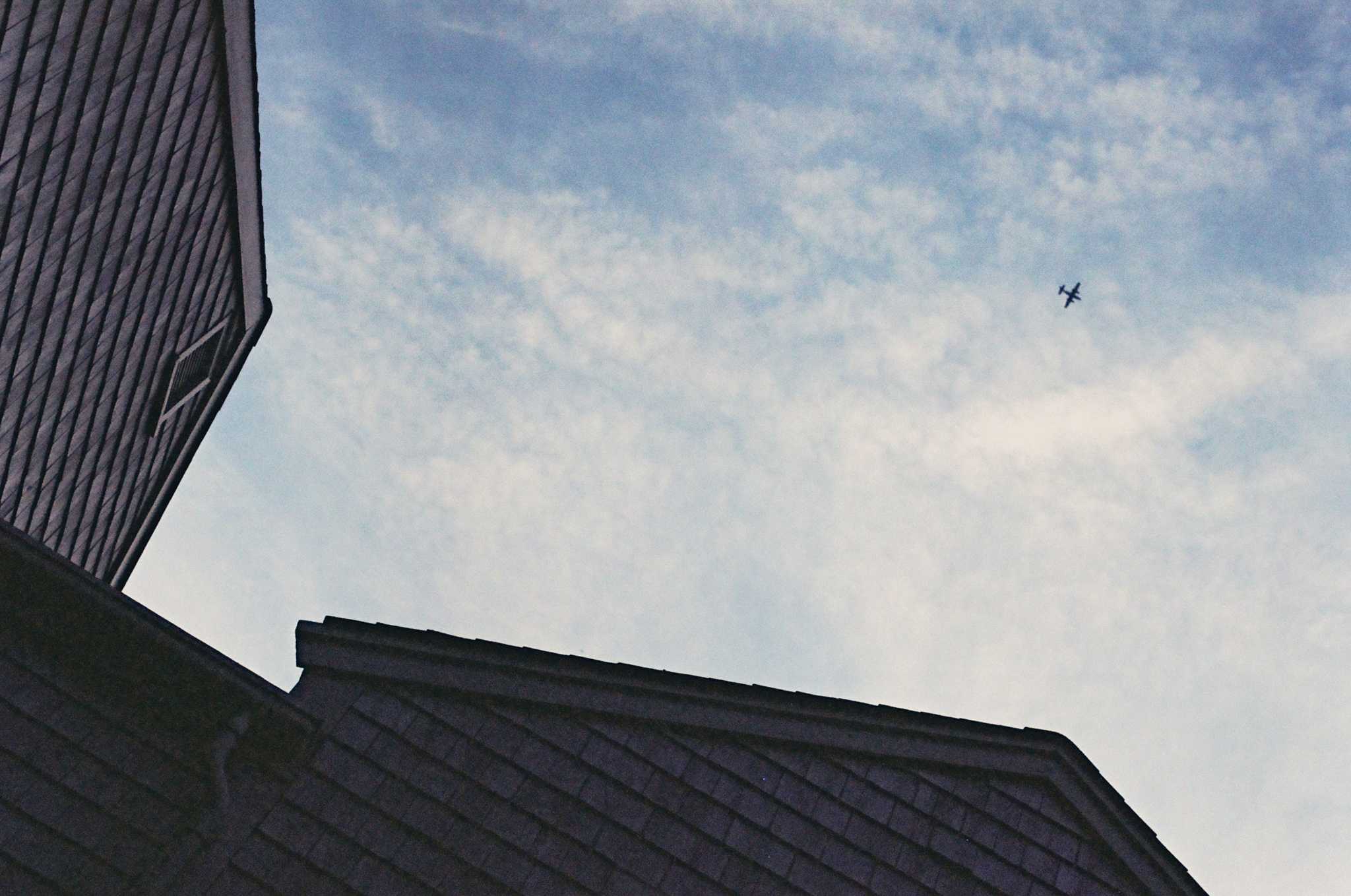 Leica M6 TTL | Leica Elmar 50mm f2.8 | Kodak Portra 160

Scanned with Noritsu LS-600

Lab developed in Kodak Flexicolor