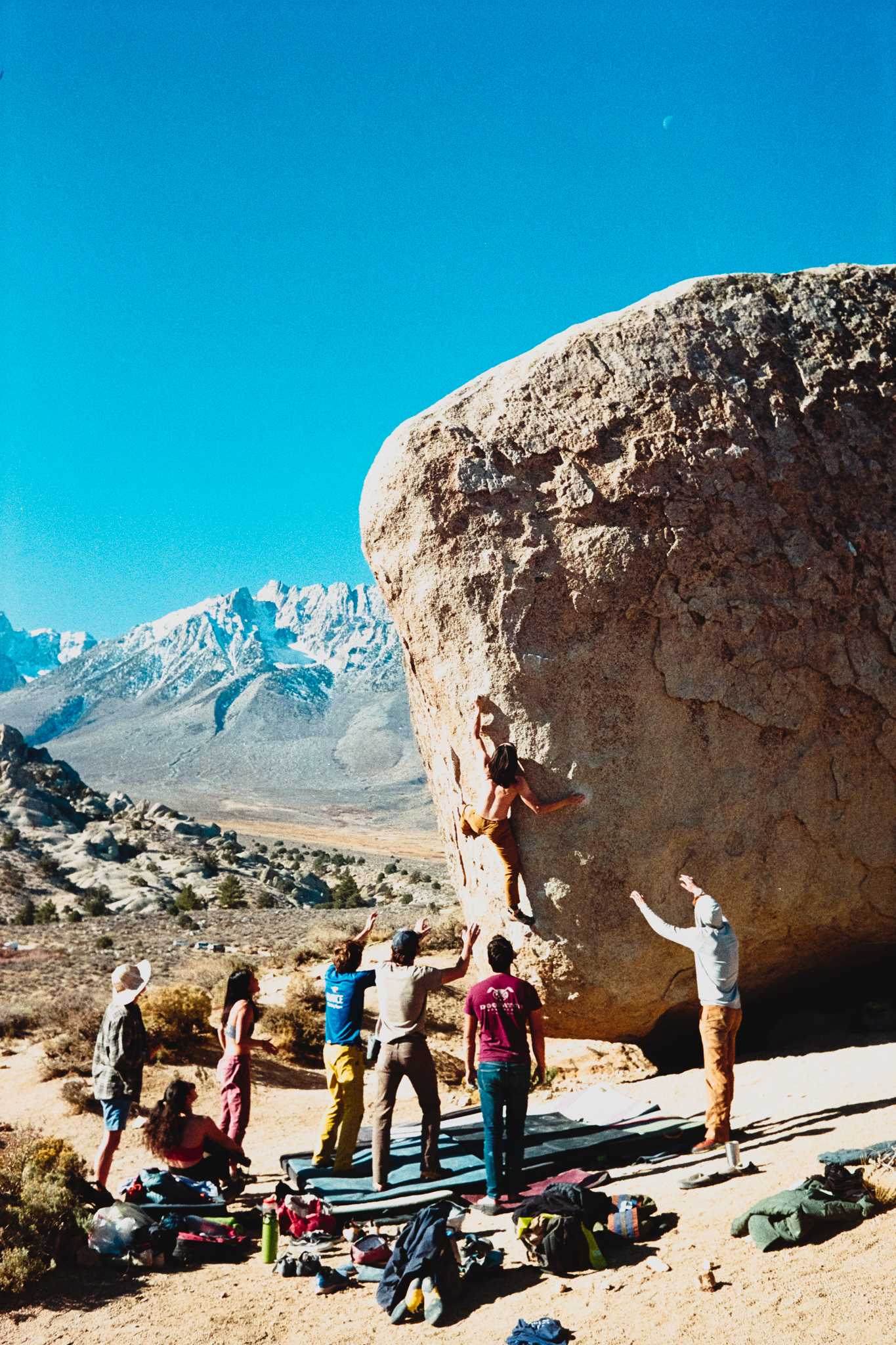 Nikonos V | Nikon 35mm f/2.5 | Kodak Color Gold 400

Digitized with Canon EOS Rebel T7 w/Tamron 90mm f/2.8 Macro | Skier Sunray Box 3
| Skier Sunray Box 3

Lab developed in

Negative Lab Pro v2.2.0 | Color Model: Frontier | Pre-Sat: 4 | Tone Profile: LAB
– Hard | LUT: Frontier