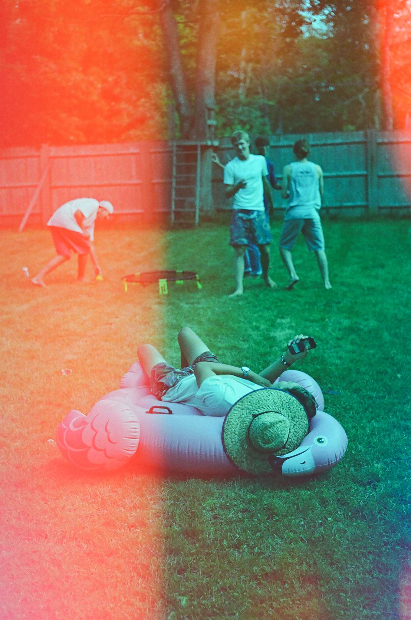 Leica M6 TTL | Leica Elmar 50mm f2.8 | Psychadelic Blues #3 400

Scanned with Noritsu LS-600

Lab developed in Kodak Flexicolor