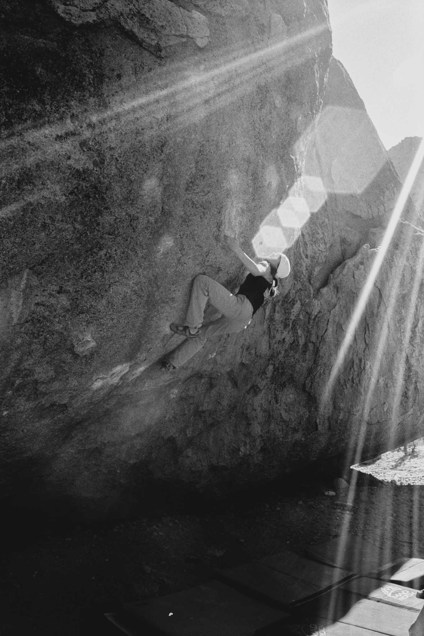 Nikonos V | Nikon 35mm f/2.5 | Kodak Tri-X 400

Digitized with Canon EOS Rebel T7 w/Tamron 90mm f/2.8 Macro | Skier Sunray Box 3
| Skier Sunray Box 3

Lab developed in

Negative Lab Pro v2.2.0 | Color Model: B+W | Pre-Sat: 3 | Tone Profile: LAB –
Standard | WB: Auto-Neutral | LUT: Frontier