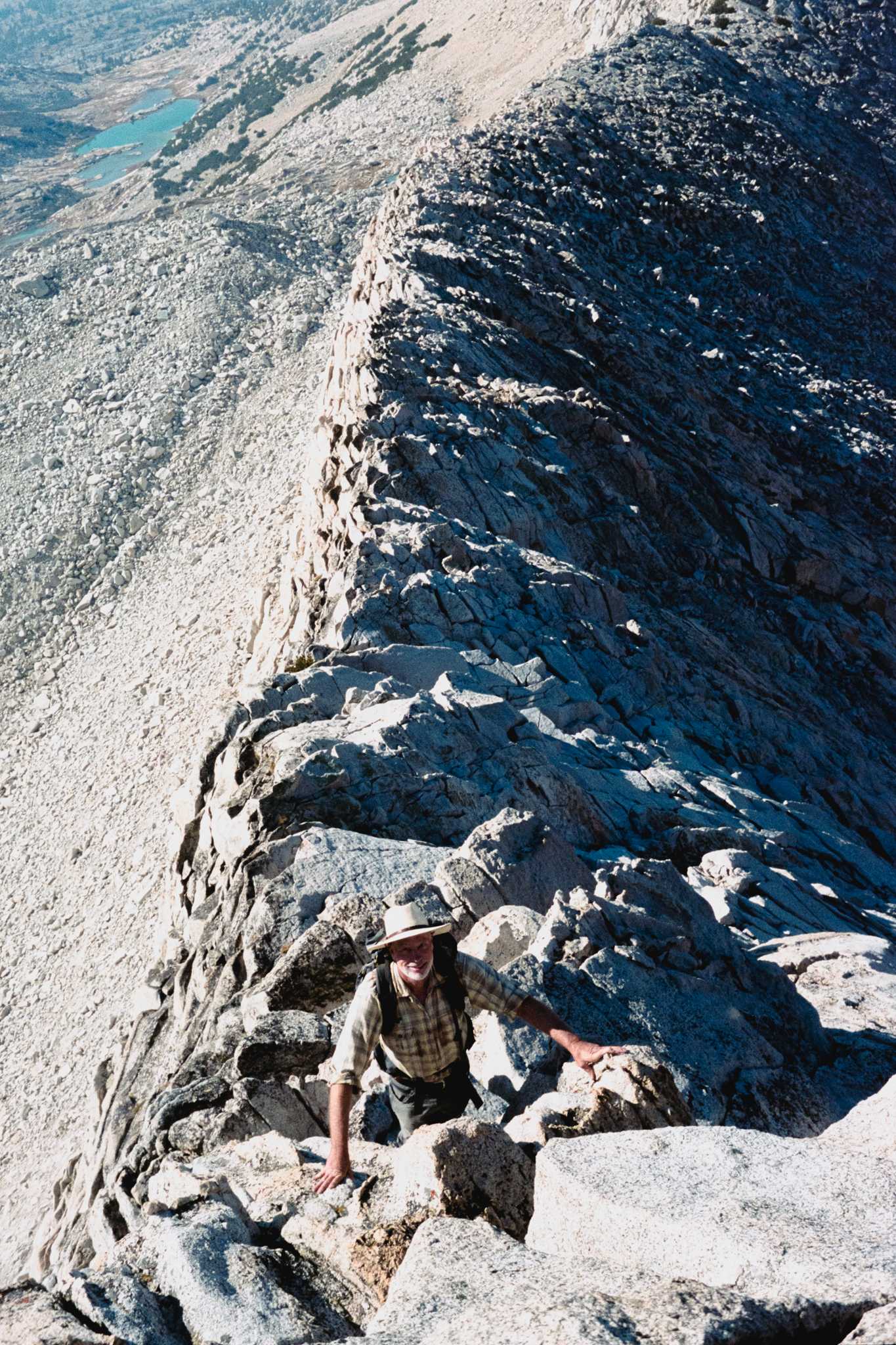 Rollei 35 | Zeiss Tessar 40mm | Kodak Portra 160

Lab developed in Kodak Flexicolor

Negative Lab Pro v2.2.0 | Color Model: Frontier | Pre-Sat: 3 | Tone Profile: LAB
– Standard | WB: Auto-Neutral | LUT: Frontier