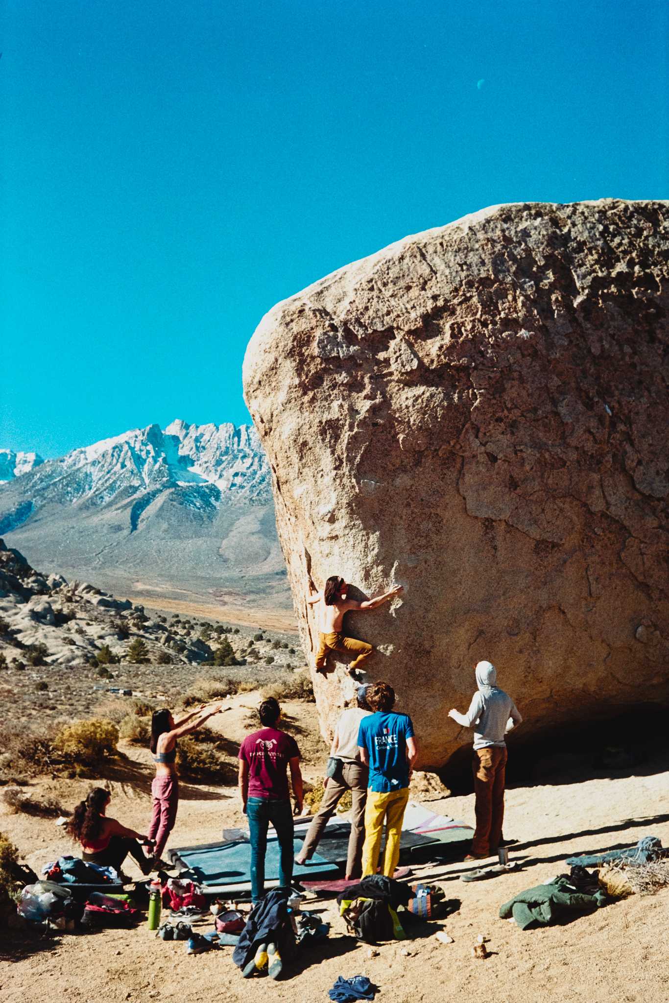 Nikonos V | Nikon 35mm f/2.5 | Kodak Color Gold 400

Digitized with Canon EOS Rebel T7 w/Tamron 90mm f/2.8 Macro | Skier Sunray Box 3
| Skier Sunray Box 3

Lab developed in

Negative Lab Pro v2.2.0 | Color Model: Frontier | Pre-Sat: 4 | Tone Profile: LAB
– Hard | LUT: Frontier