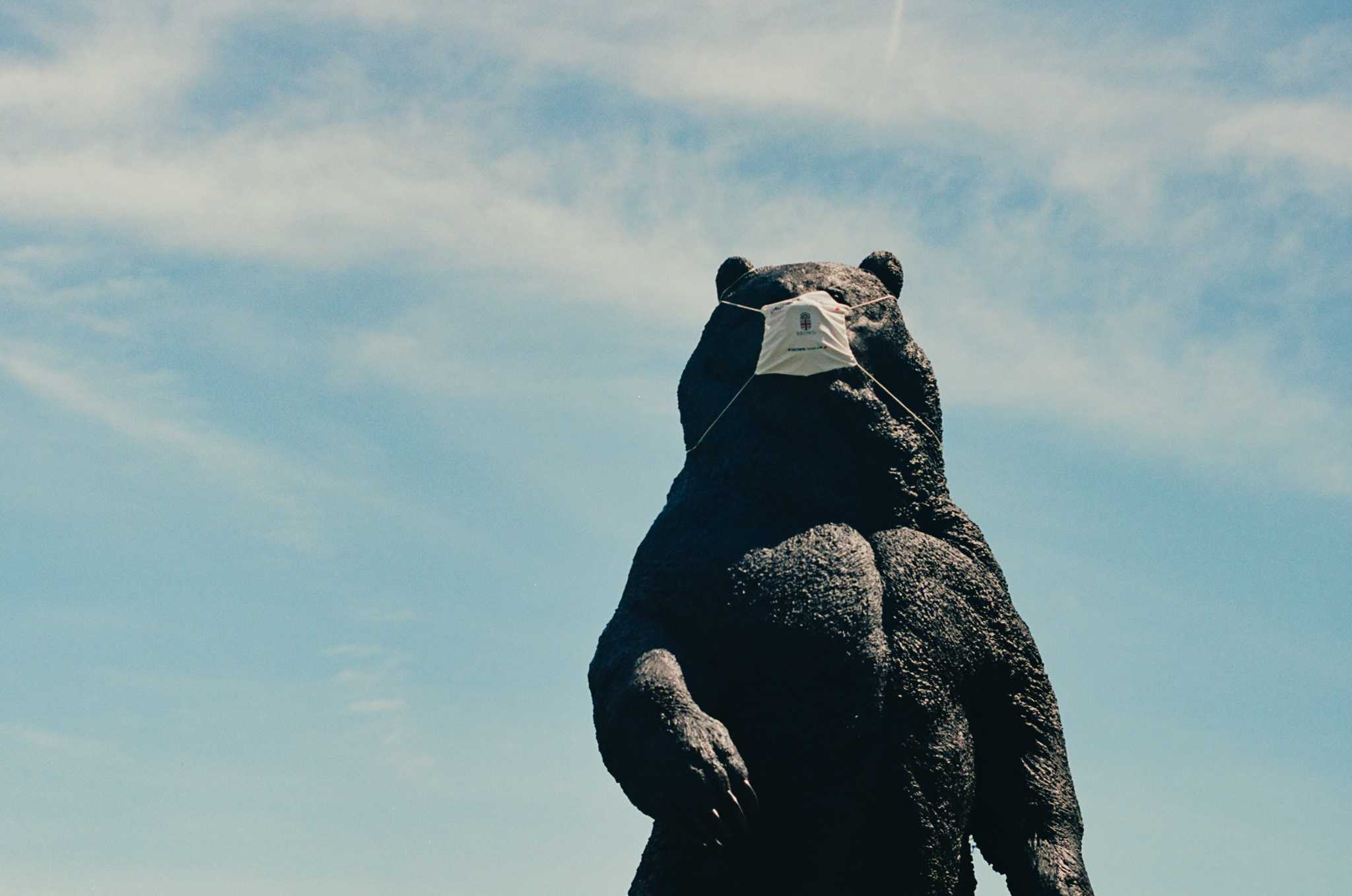 Leica M6 TTL | Leica Elmar 50mm f2.8 | Kodak Portra 160

Scanned with Noritsu LS-600

Lab developed in Kodak Flexicolor