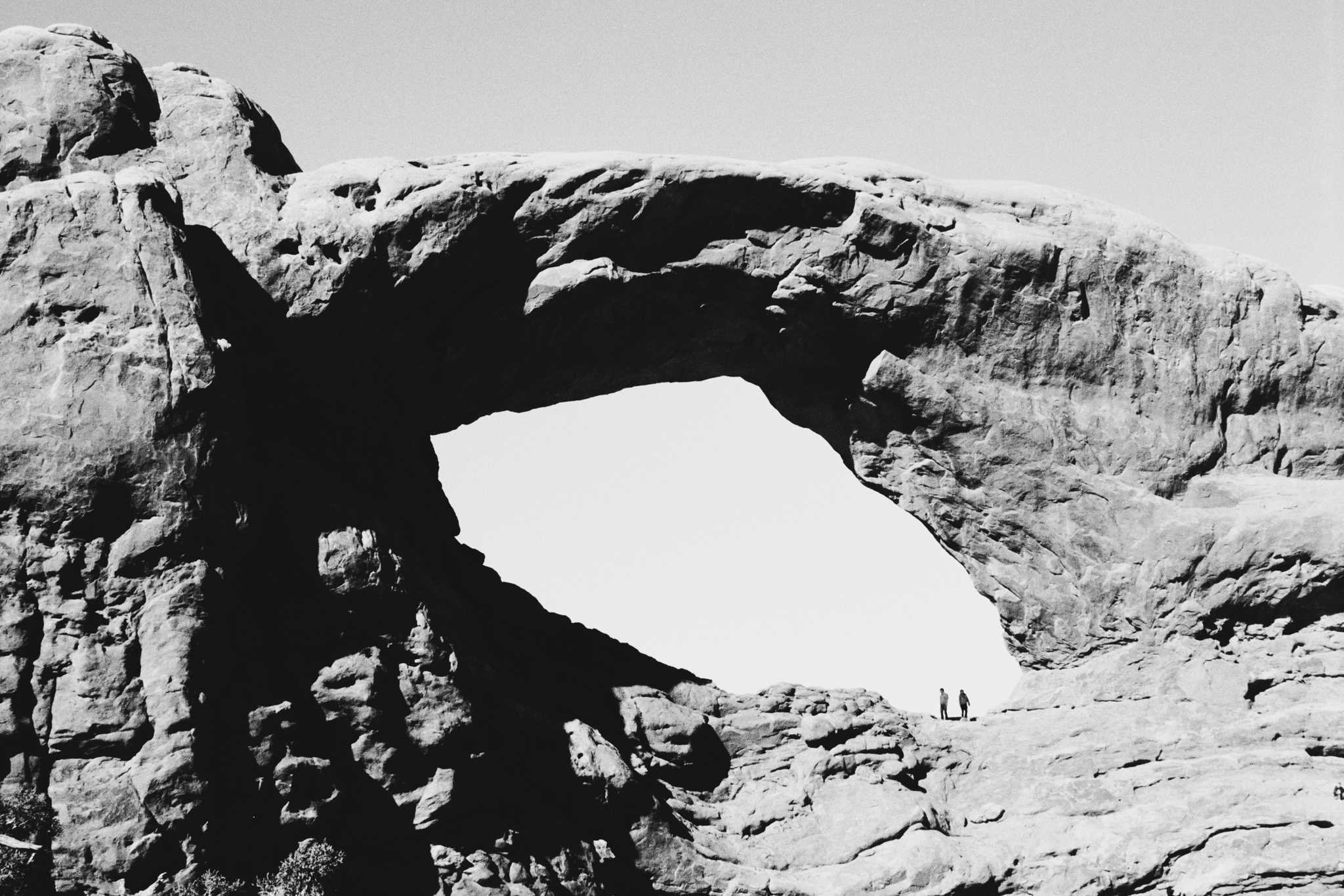 Rollei 35 | Zeiss Tessar 40mm | Kodak Tri-X 400 @ 1600, +2 dev

Scanned with Noritsu LS-600

Lab developed in Kodak Xtol

Negative Lab Pro v2.2.0 | Color Model: B+W | Pre-Sat: 4 | Tone Profile: LAB –
Hard | WB: Auto-Neutral | LUT: Frontier