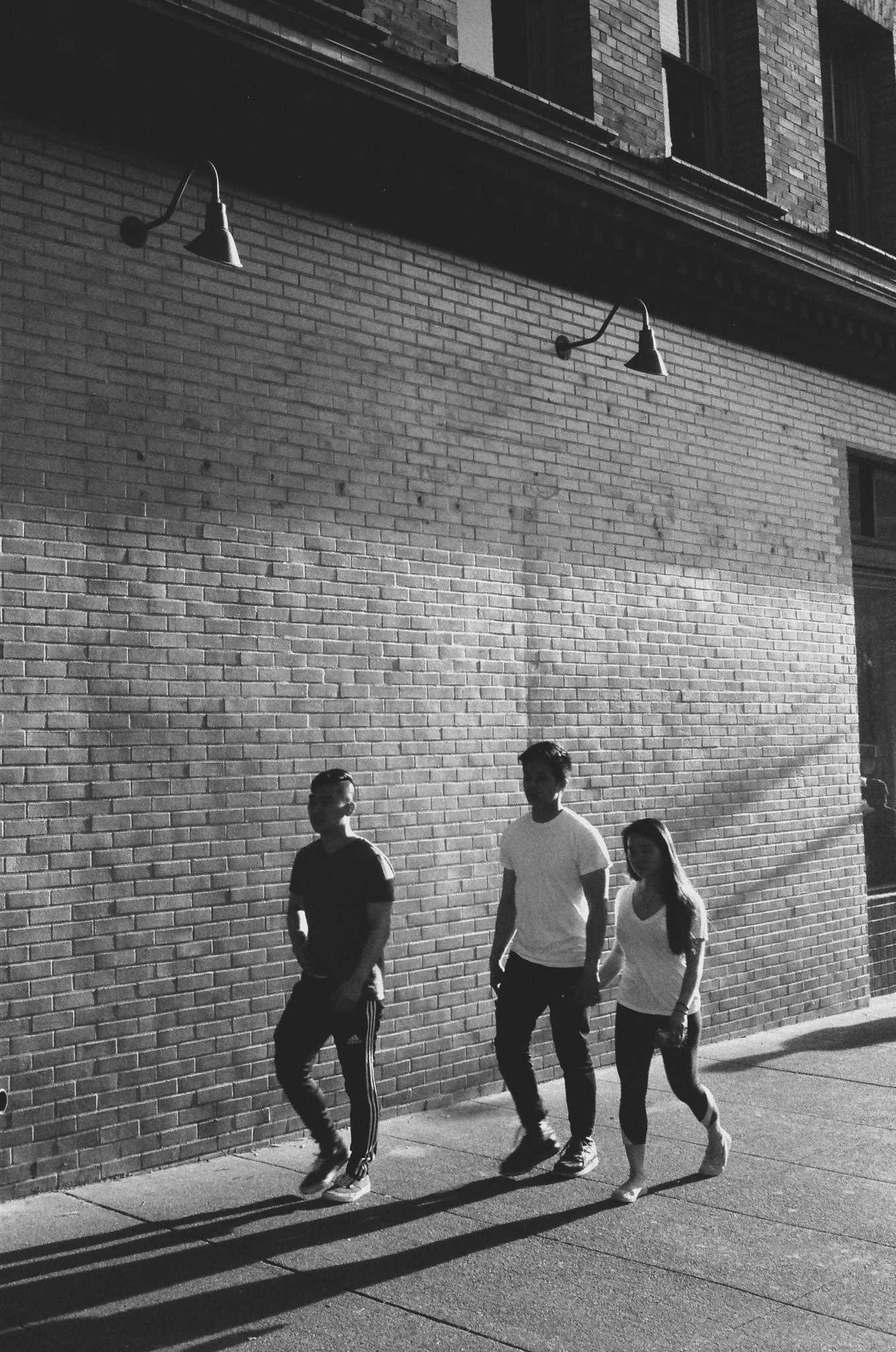 Rollei 35 | Zeiss Tessar 40mm | Kodak Tri-X 400

Scanned with Noritsu LS-600

Lab developed in Kodak Xtol