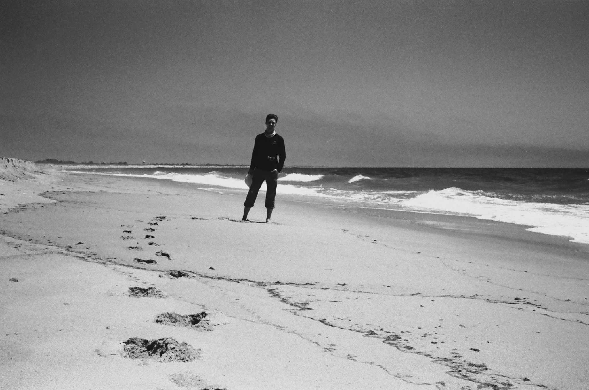 Rollei 35 | Zeiss Tessar 40mm | Kodak Tri-X 400 @ 1600

Scanned with Noritsu LS-600

Lab developed in Kodak Xtol