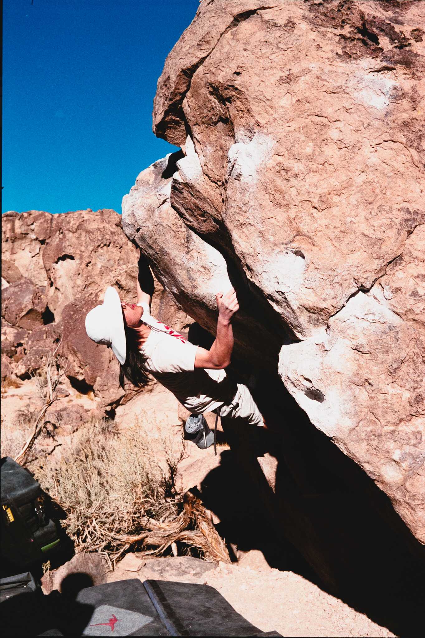 Nikonos V | Nikon 35mm f/2.5 | Fuji Superia Xtra 400

Digitized with Canon EOS Rebel T7 w/Tamron 90mm f/2.8 Macro | Skier Sunray Box 3
| Skier Sunray Box 3

Lab developed in

Negative Lab Pro v2.2.0 | Color Model: Frontier | Pre-Sat: 4 | Tone Profile: LAB
– Hard | WB: Auto-Warm | LUT: Frontier