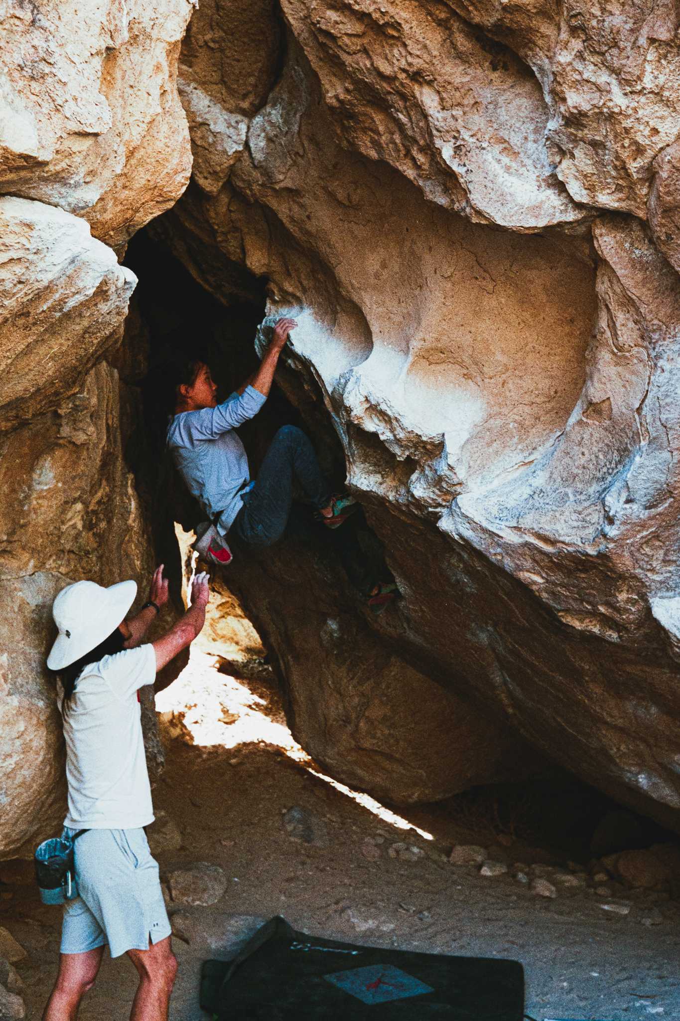 Nikonos V | Nikon 35mm f/2.5 | Fuji Superia Xtra 400

Digitized with Canon EOS Rebel T7 w/Tamron 90mm f/2.8 Macro | Skier Sunray Box 3
| Skier Sunray Box 3

Lab developed in

Negative Lab Pro v2.2.0 | Color Model: Frontier | Pre-Sat: 4 | Tone Profile: LAB
– Hard | WB: Auto-Warm | LUT: Frontier