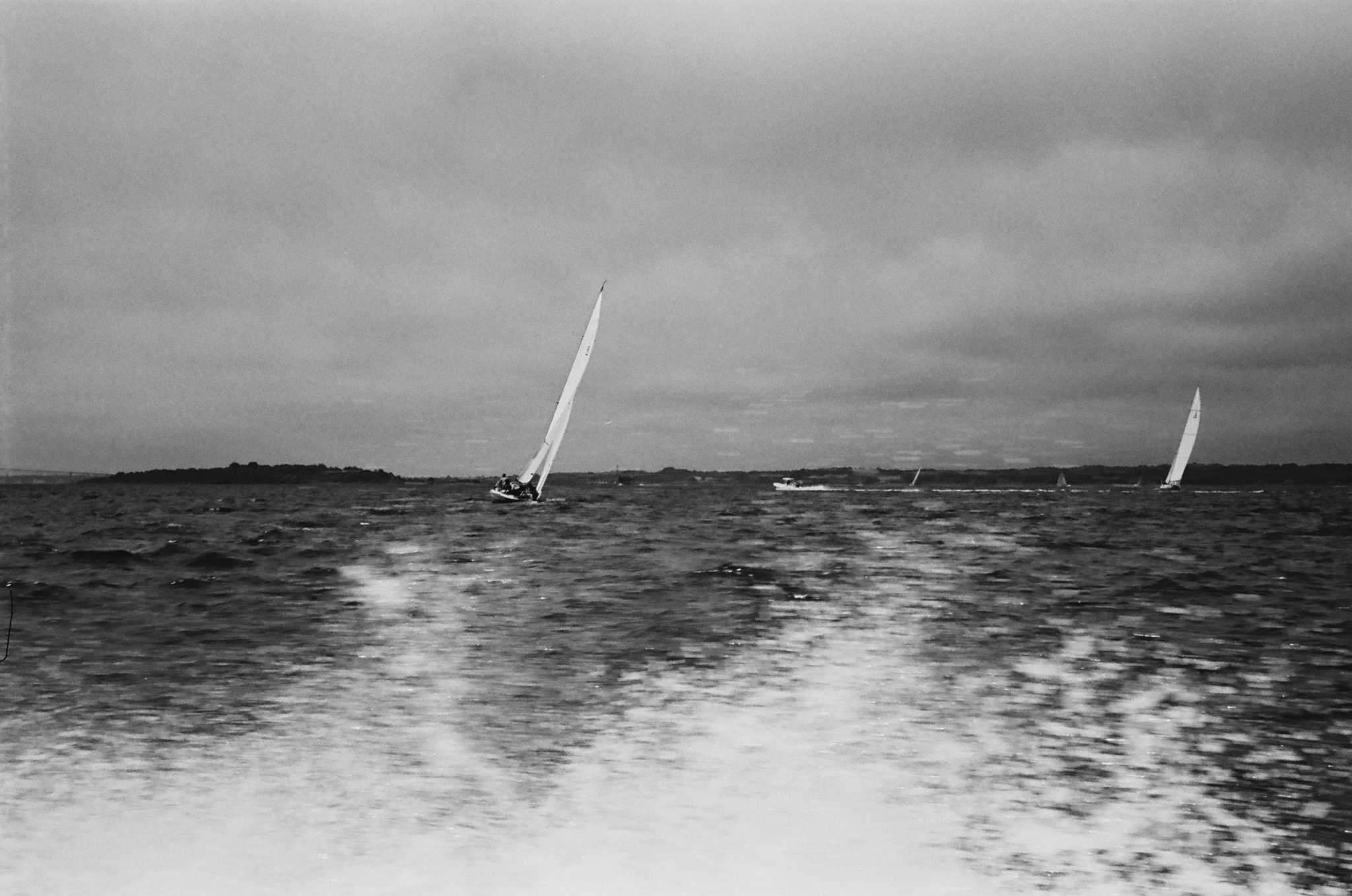 Rollei 35 | Zeiss Tessar 40mm | Kodak Tri-X 400

Scanned with Noritsu LS-600

Lab developed in Kodak Xtol